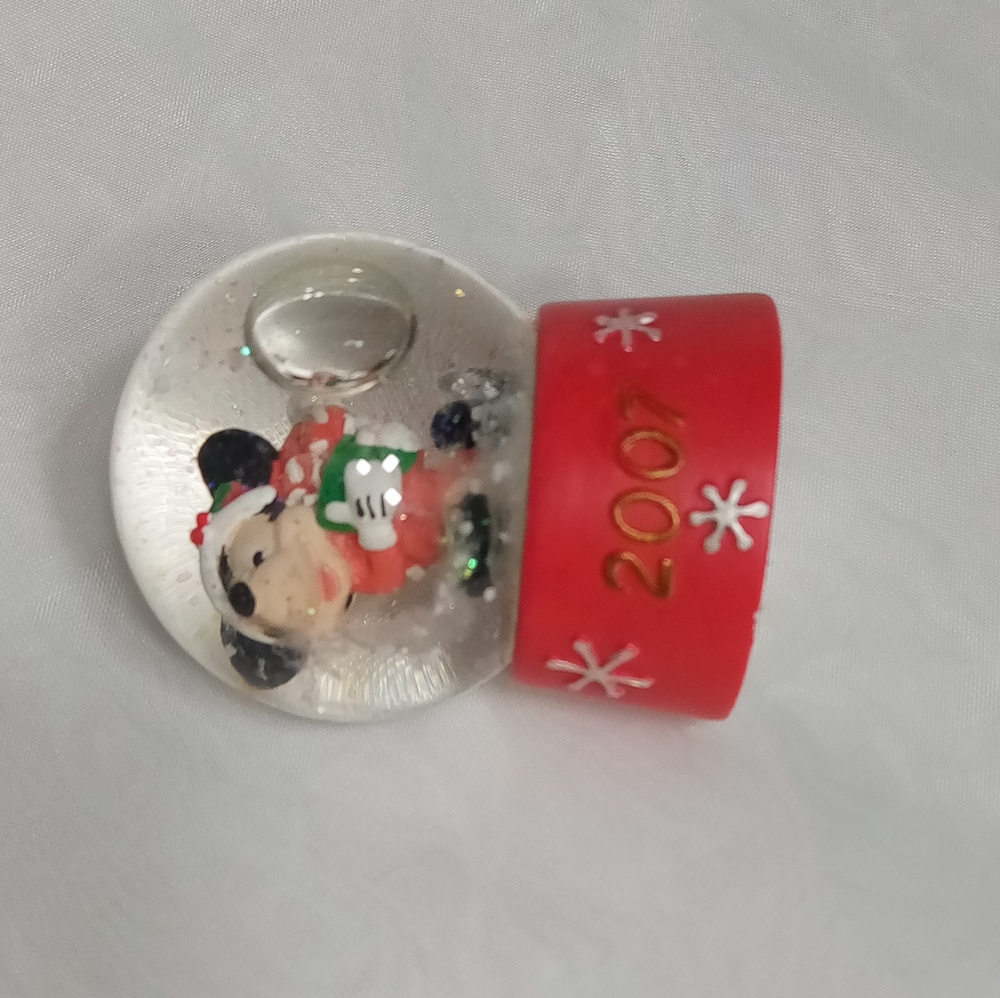 Disney Mickey Mouse 2007 Mini Snow Globe Collectable 2.5" H - Picture 6 of 8